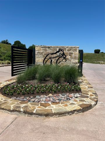 2040 Hidden Bluff Drive, Aledo, TX 76008