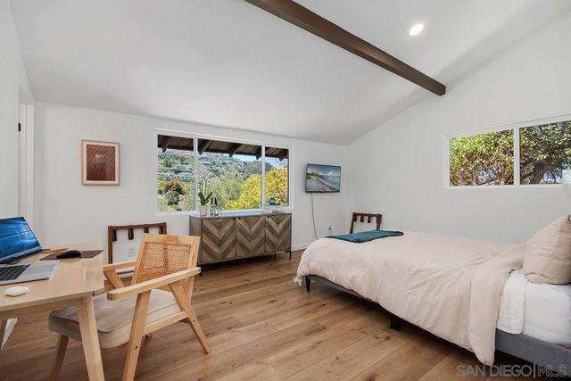 2586 Azure Coast Dr, La Jolla, CA 92037