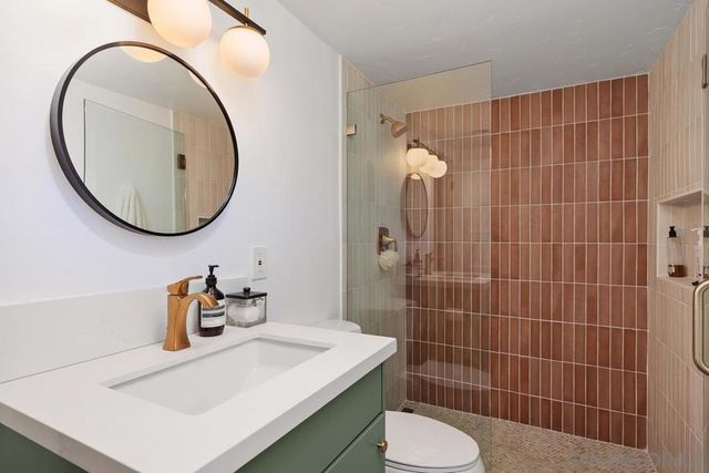 2586 Azure Coast Dr, La Jolla, CA 92037