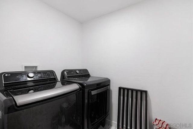 2586 Azure Coast Dr, La Jolla, CA 92037