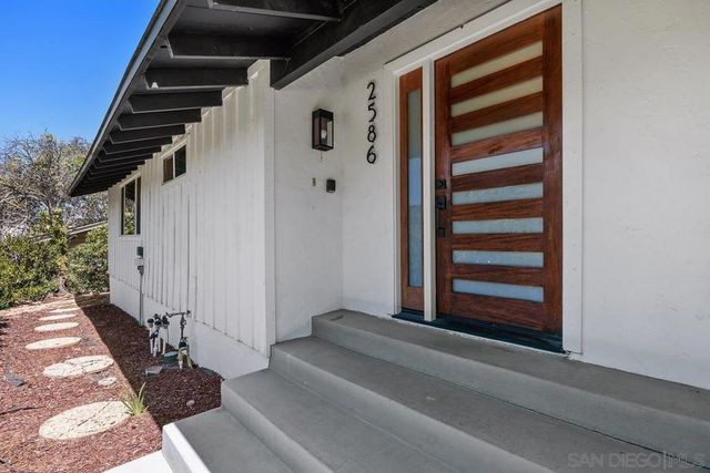 2586 Azure Coast Dr, La Jolla, CA 92037