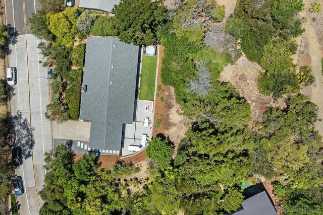 2586 Azure Coast Dr, La Jolla, CA 92037