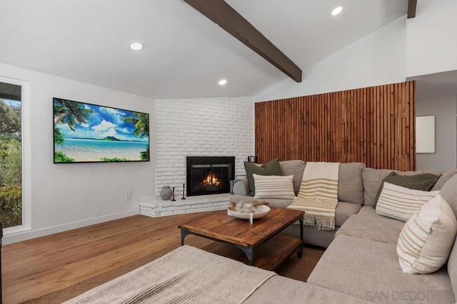 2586 Azure Coast Dr, La Jolla, CA 92037