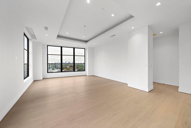 2323 San Felipe Street 803, Houston, TX 77019