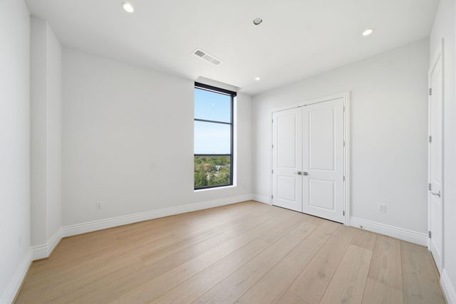 2323 San Felipe Street 803, Houston, TX 77019