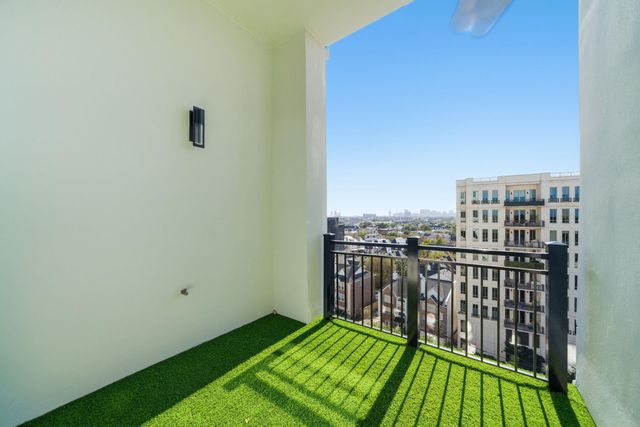 2323 San Felipe Street 803, Houston, TX 77019