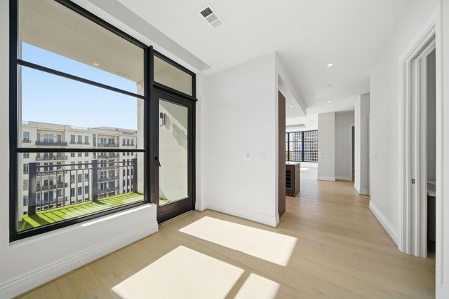 2323 San Felipe Street 803, Houston, TX 77019