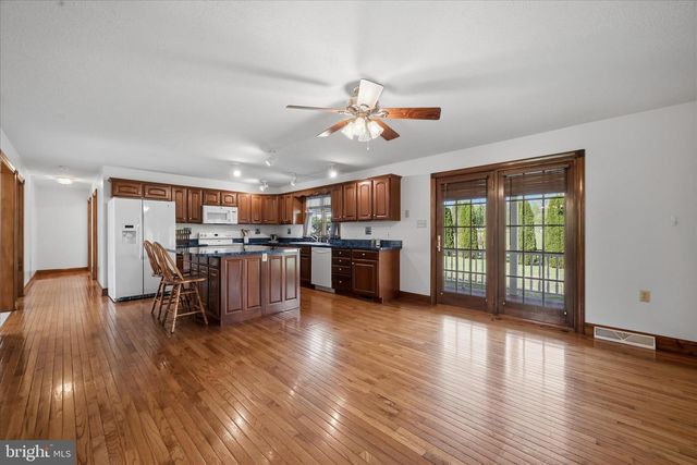 412 RUEBUCK RD, Clear Brook, VA 22624