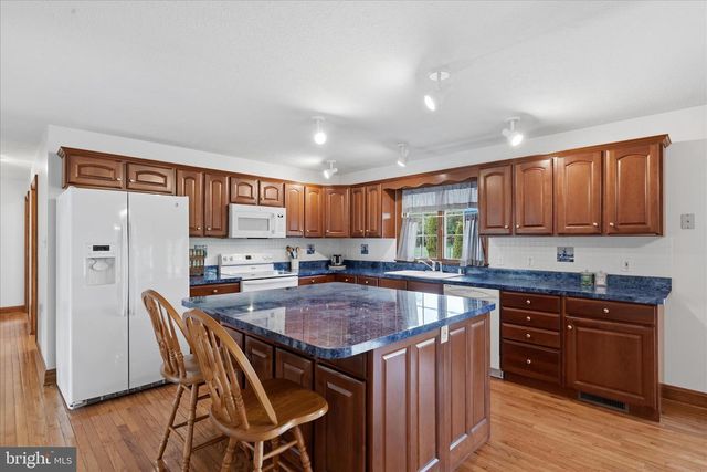 412 RUEBUCK RD, Clear Brook, VA 22624