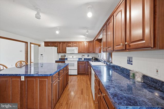 412 RUEBUCK RD, Clear Brook, VA 22624