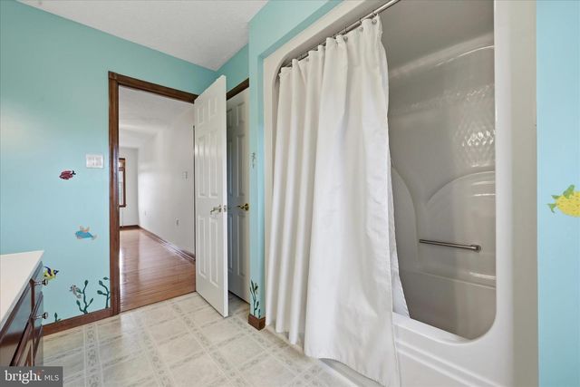 412 RUEBUCK RD, Clear Brook, VA 22624
