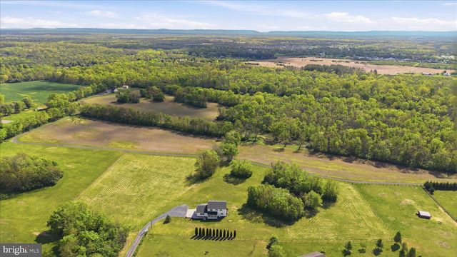 412 RUEBUCK RD, Clear Brook, VA 22624