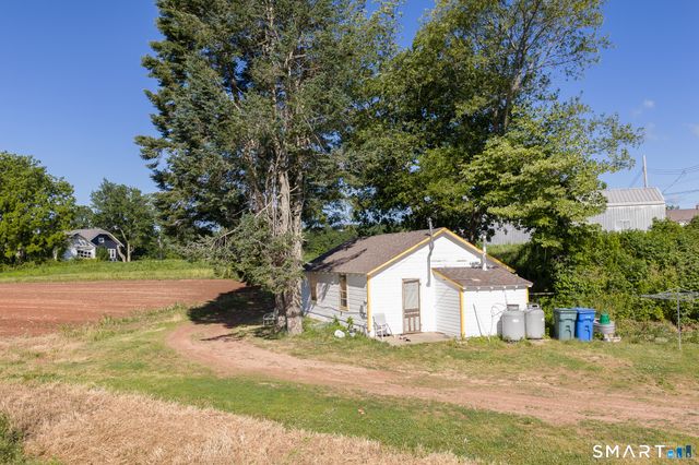 810 Dunbar Hill Road, Hamden, CT 06514