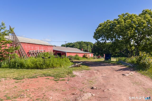 810 Dunbar Hill Road, Hamden, CT 06514