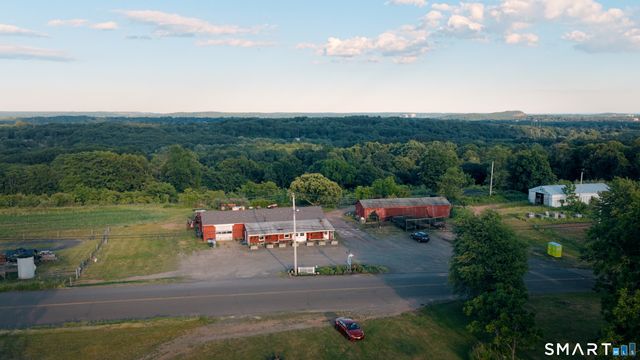810 Dunbar Hill Road, Hamden, CT 06514