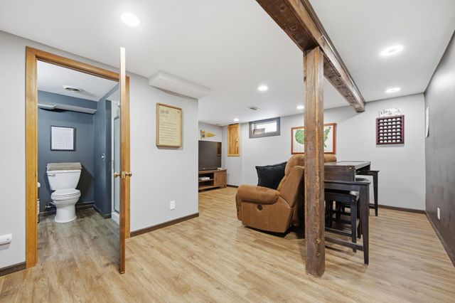 1380 Asbury Street, Saint Paul, MN 55108