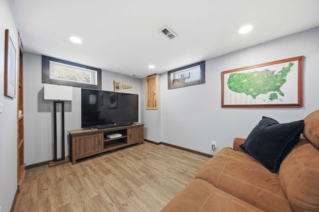 1380 Asbury Street, Saint Paul, MN 55108