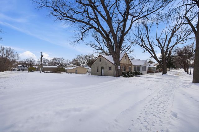 1380 Asbury Street, Saint Paul, MN 55108