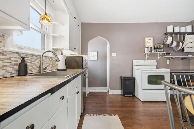 1380 Asbury Street, Saint Paul, MN 55108