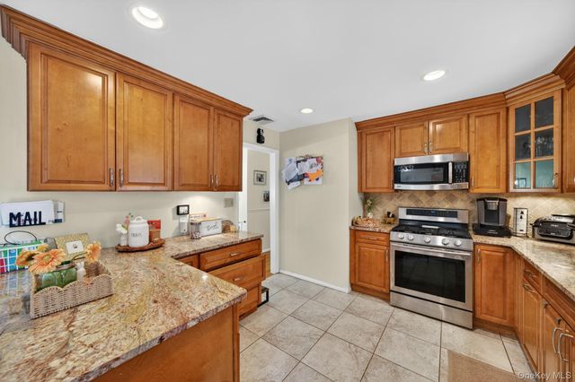 38 Jefferson Drive, Monroe, NY 10950