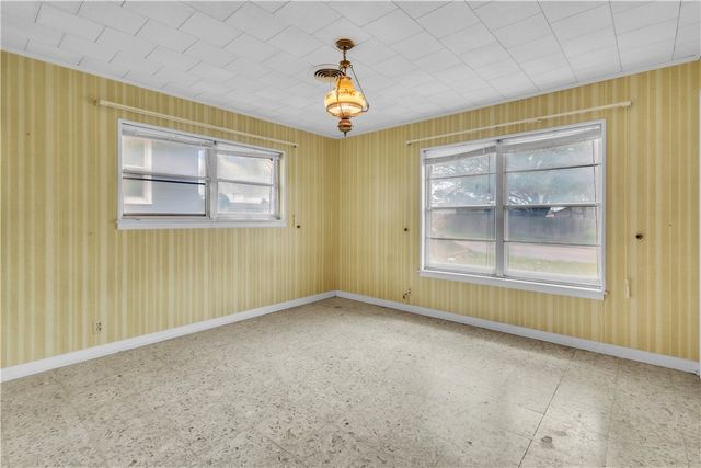 405 East Brown Street, Hearne, TX 77859