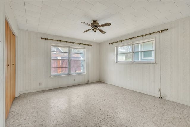 405 East Brown Street, Hearne, TX 77859