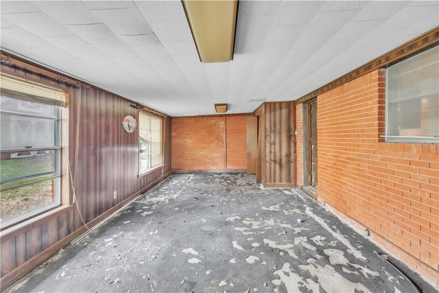 405 East Brown Street, Hearne, TX 77859