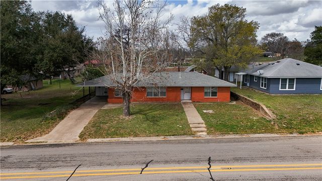 405 East Brown Street, Hearne, TX 77859