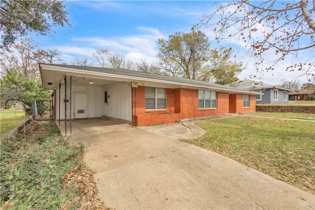 405 East Brown Street, Hearne, TX 77859
