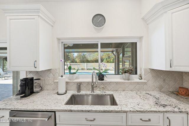 7946 QUAILWOOD Drive, Jacksonville, FL 32256