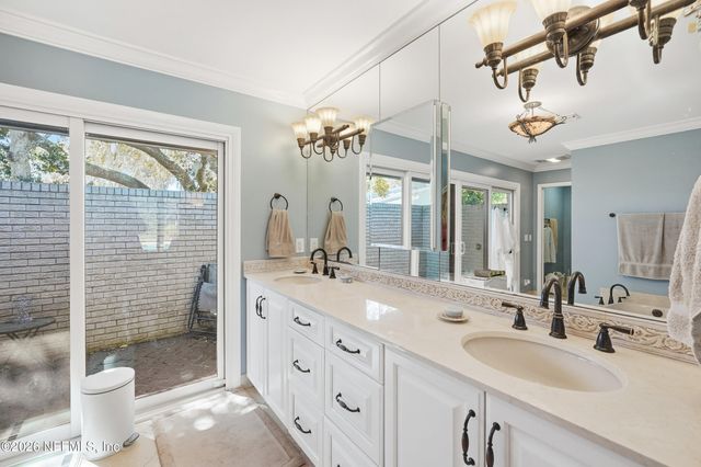 7946 QUAILWOOD Drive, Jacksonville, FL 32256