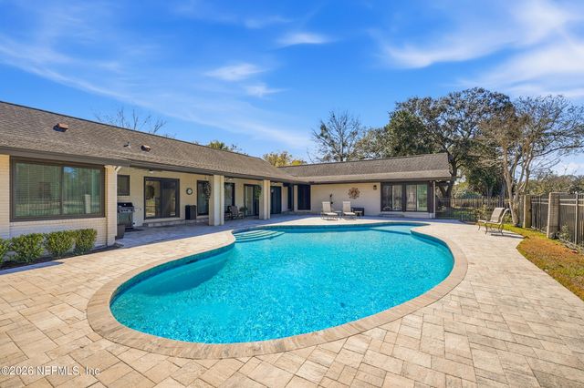 7946 QUAILWOOD Drive, Jacksonville, FL 32256