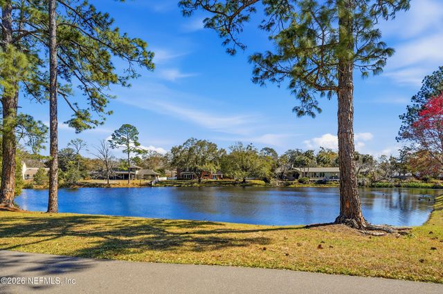 7946 QUAILWOOD Drive, Jacksonville, FL 32256