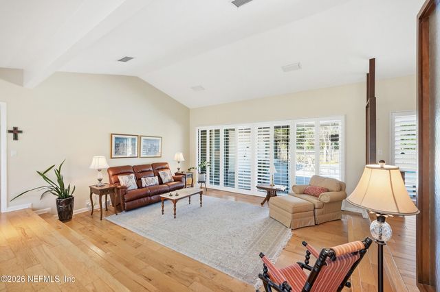 7946 QUAILWOOD Drive, Jacksonville, FL 32256