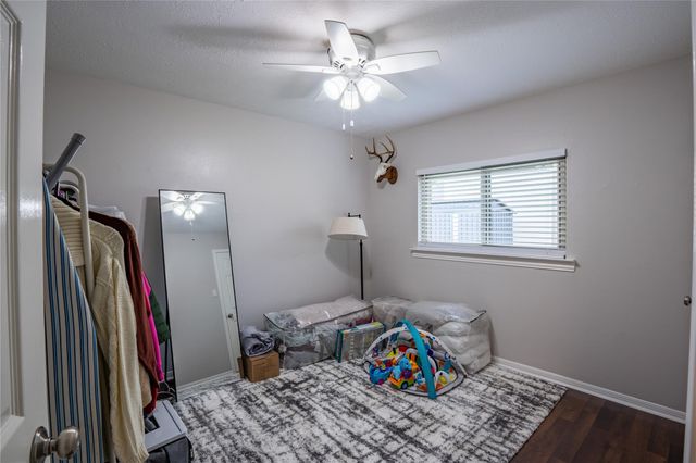 4818 Heritage Plains Drive, Friendswood, TX 77546
