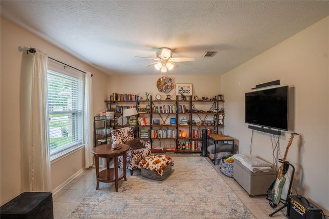 4818 Heritage Plains Drive, Friendswood, TX 77546