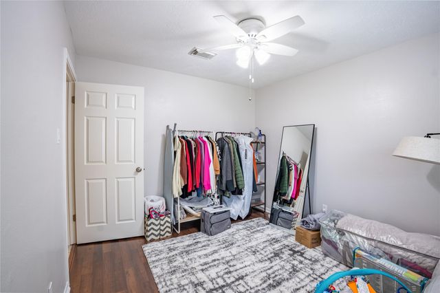 4818 Heritage Plains Drive, Friendswood, TX 77546