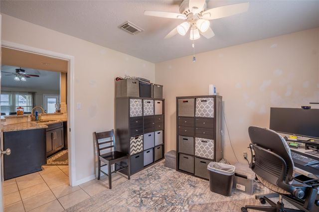 4818 Heritage Plains Drive, Friendswood, TX 77546