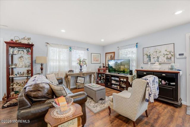 601 E Arverne Avenue, Ocean Gate, NJ 08740