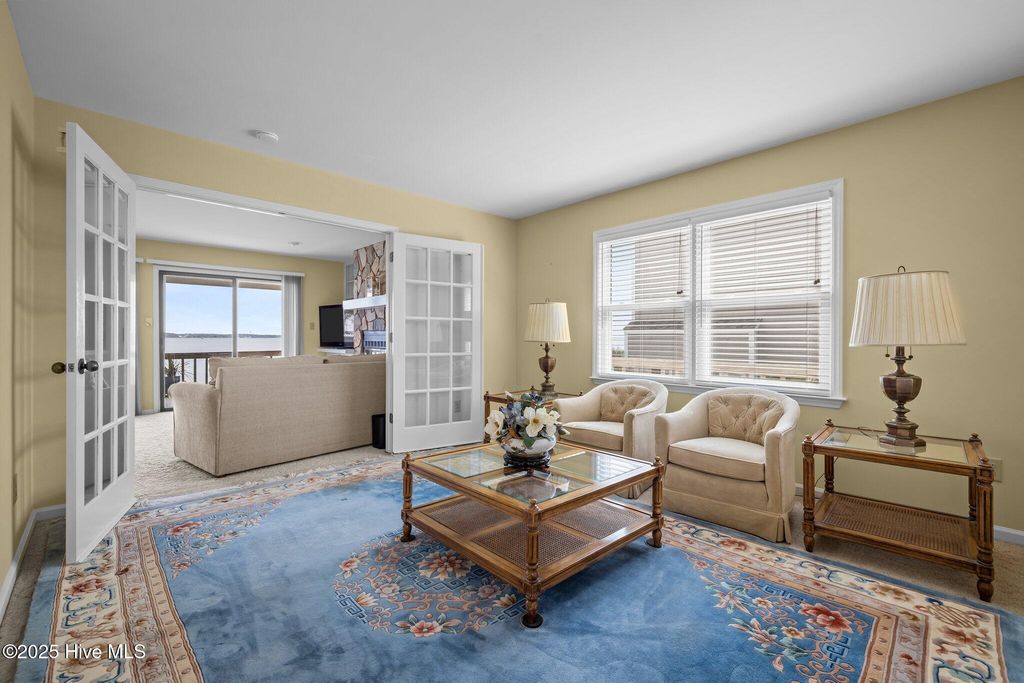 Image 23 of property listing at 5314 Bogue Sound Drive, Emerald Isle, NC 28594