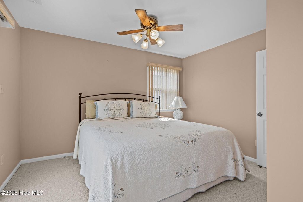 Image 32 of property listing at 5314 Bogue Sound Drive, Emerald Isle, NC 28594