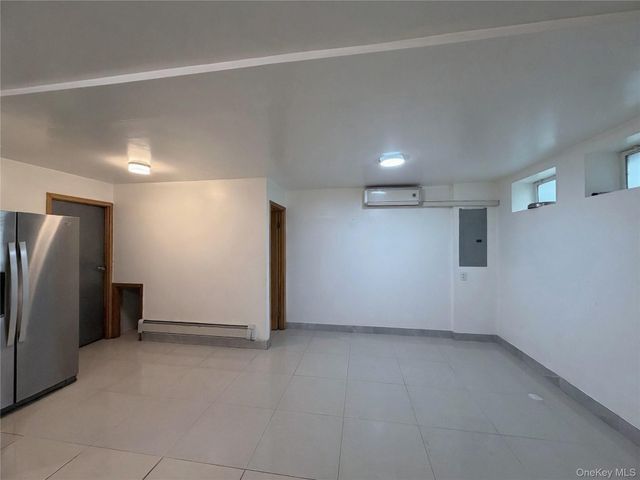 152-12 Peck Avenue, Flushing, NY 11355