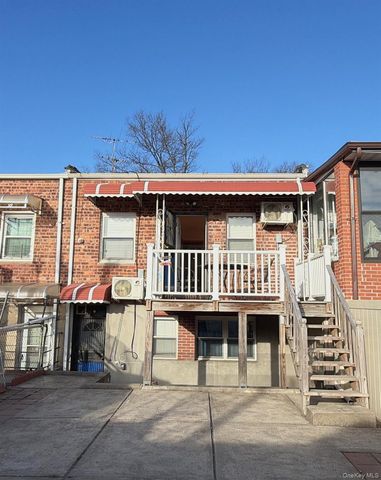 152-12 Peck Avenue, Flushing, NY 11355