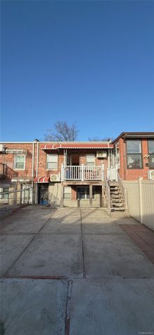 152-12 Peck Avenue, Flushing, NY 11355