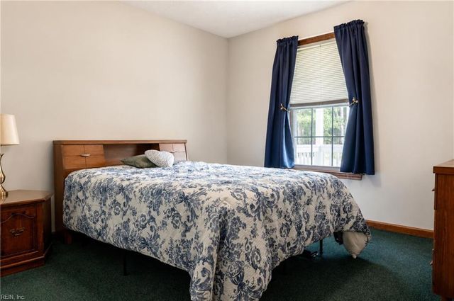 7306 Leigh DR, Hayes, VA 23072