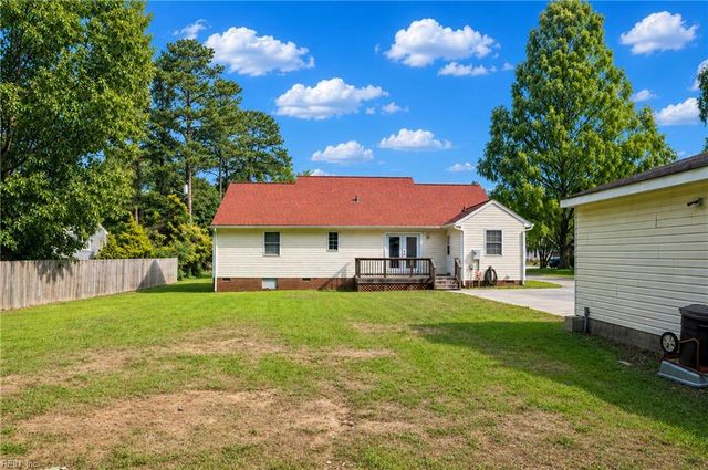 7306 Leigh DR, Hayes, VA 23072