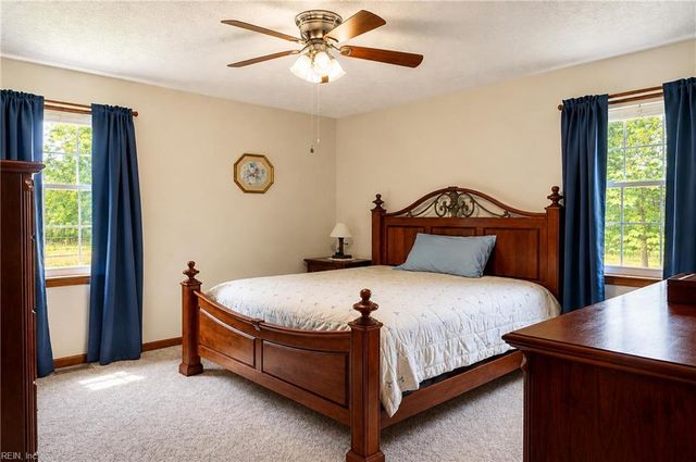 7306 Leigh DR, Hayes, VA 23072