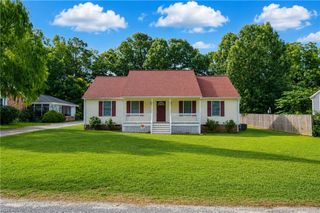 7306 Leigh DR, Hayes, VA 23072