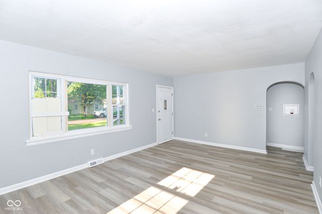 2516 E 7th Street, Anderson, IN 46012