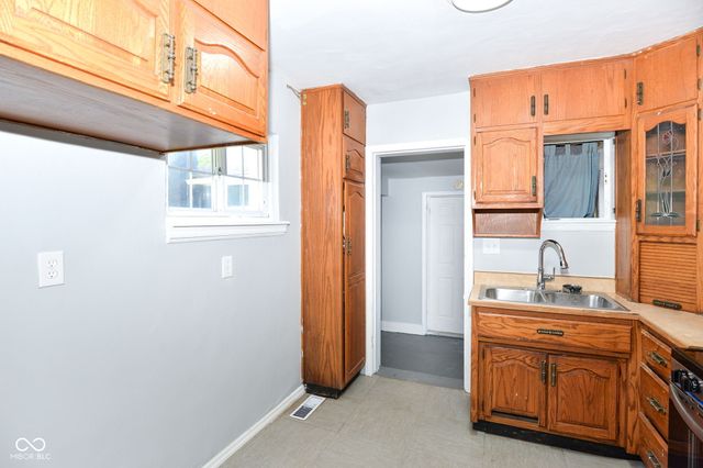 2516 E 7th Street, Anderson, IN 46012